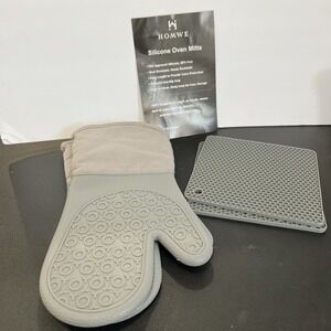 HOMWE Silicone Oven Mitts and Pot Holders 4-Piece Set Heavy Duty Cooking Glove